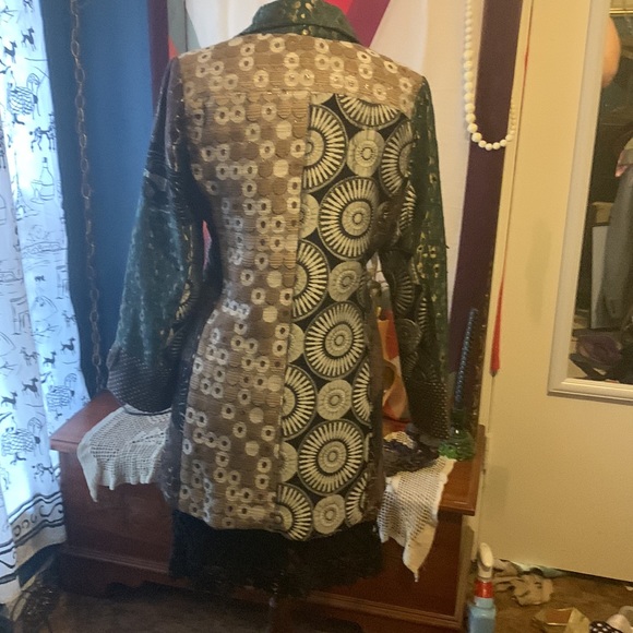 Beautiful tapestry jacket - Picture 2 of 5